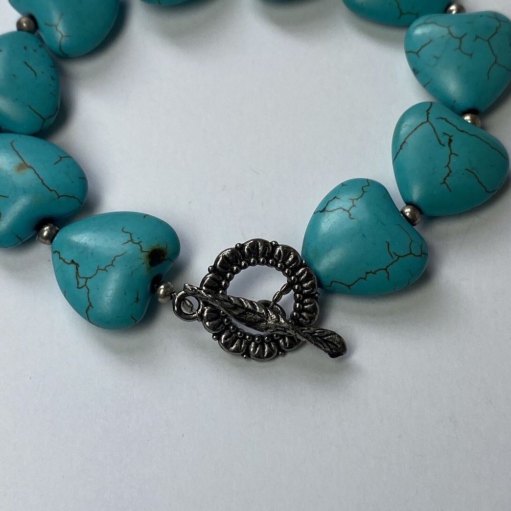 10 Heart Shaped Turquoise Dyed Howlite Beaded Bracelet Silver Tone Spacer Beads - Picture 6 of 8